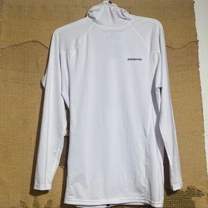 Patagonia long sleeve w/ hood